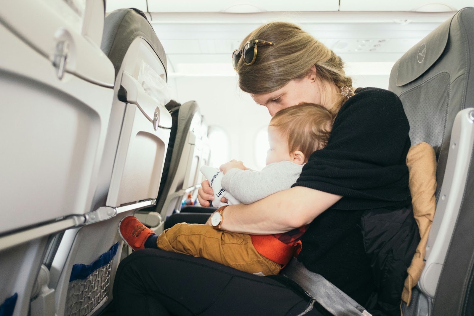 7 Essential Tips For Flying With a Baby